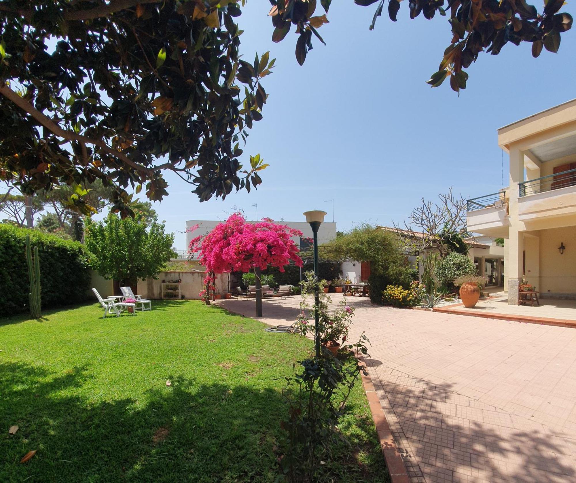 La Depandance Di Villa Rosa Locazioni Brevi Mondello Eksteriør billede